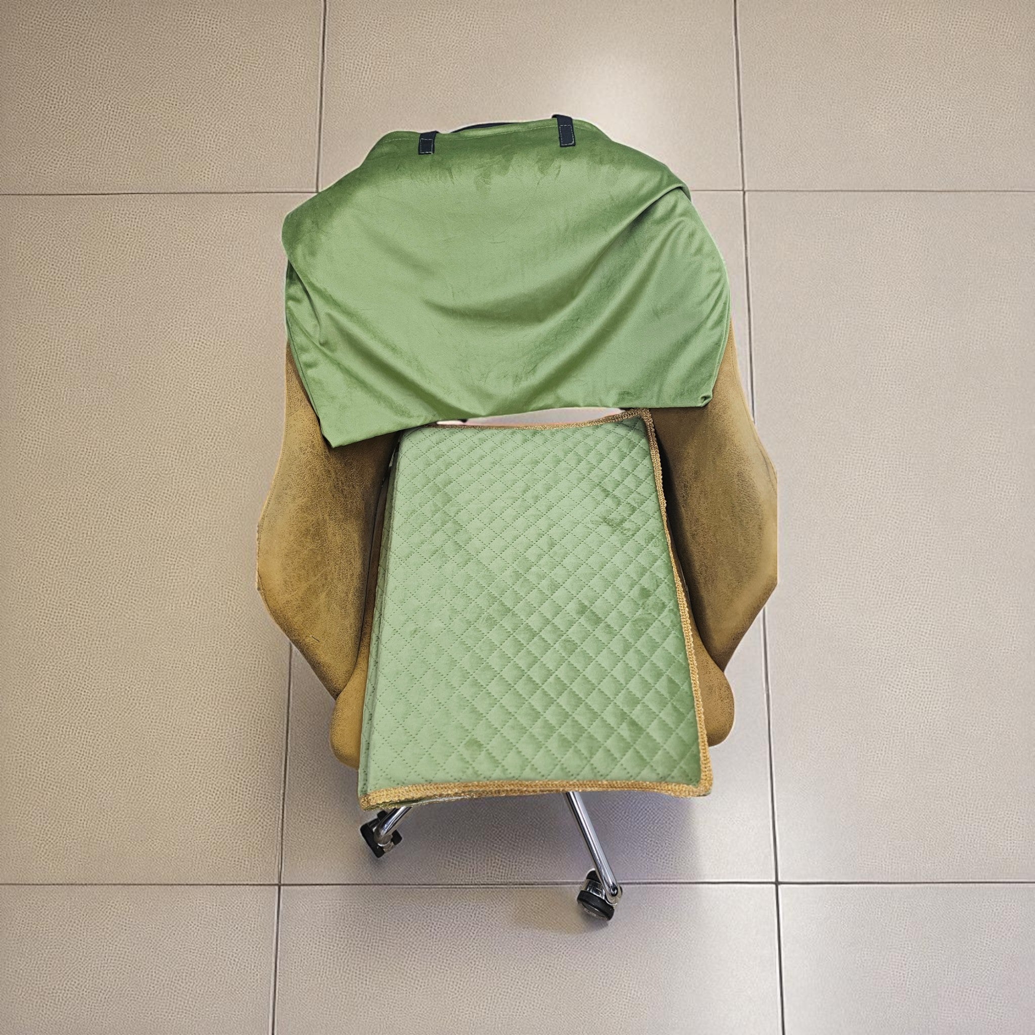 Foldable Prayer Mat with backrest – Travel-Friendly, Portable & Customizable (includes a bag)