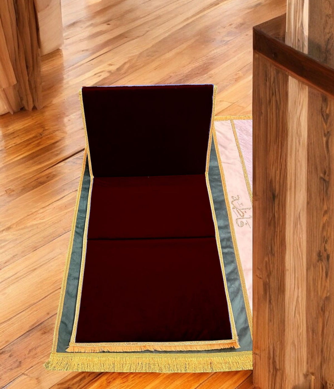 Foldable Prayer Mat with backrest – Travel-Friendly, Portable & Customizable (includes a bag)